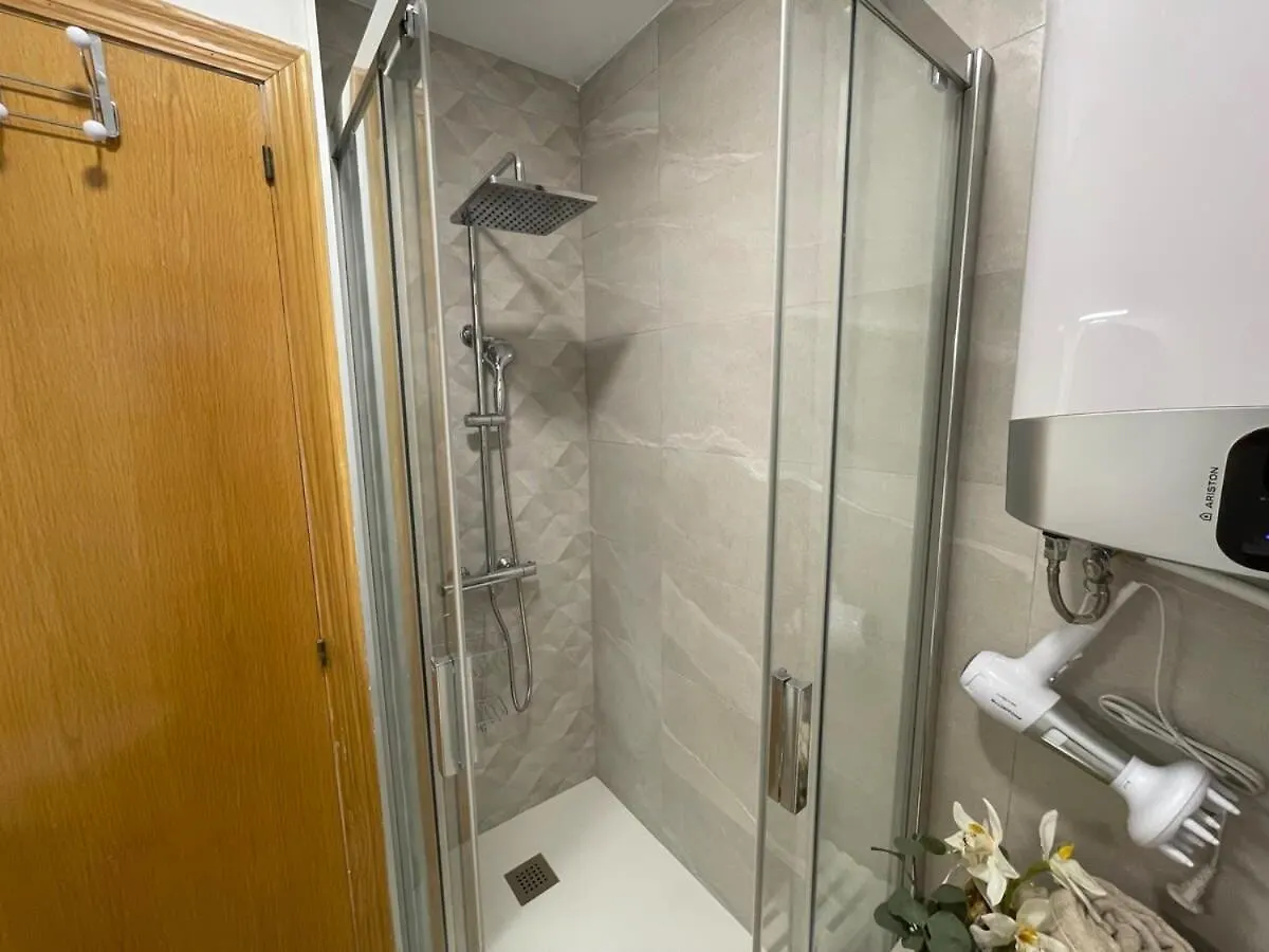 Daire Coqueto Apartamento En El Centro De Santander İspanya